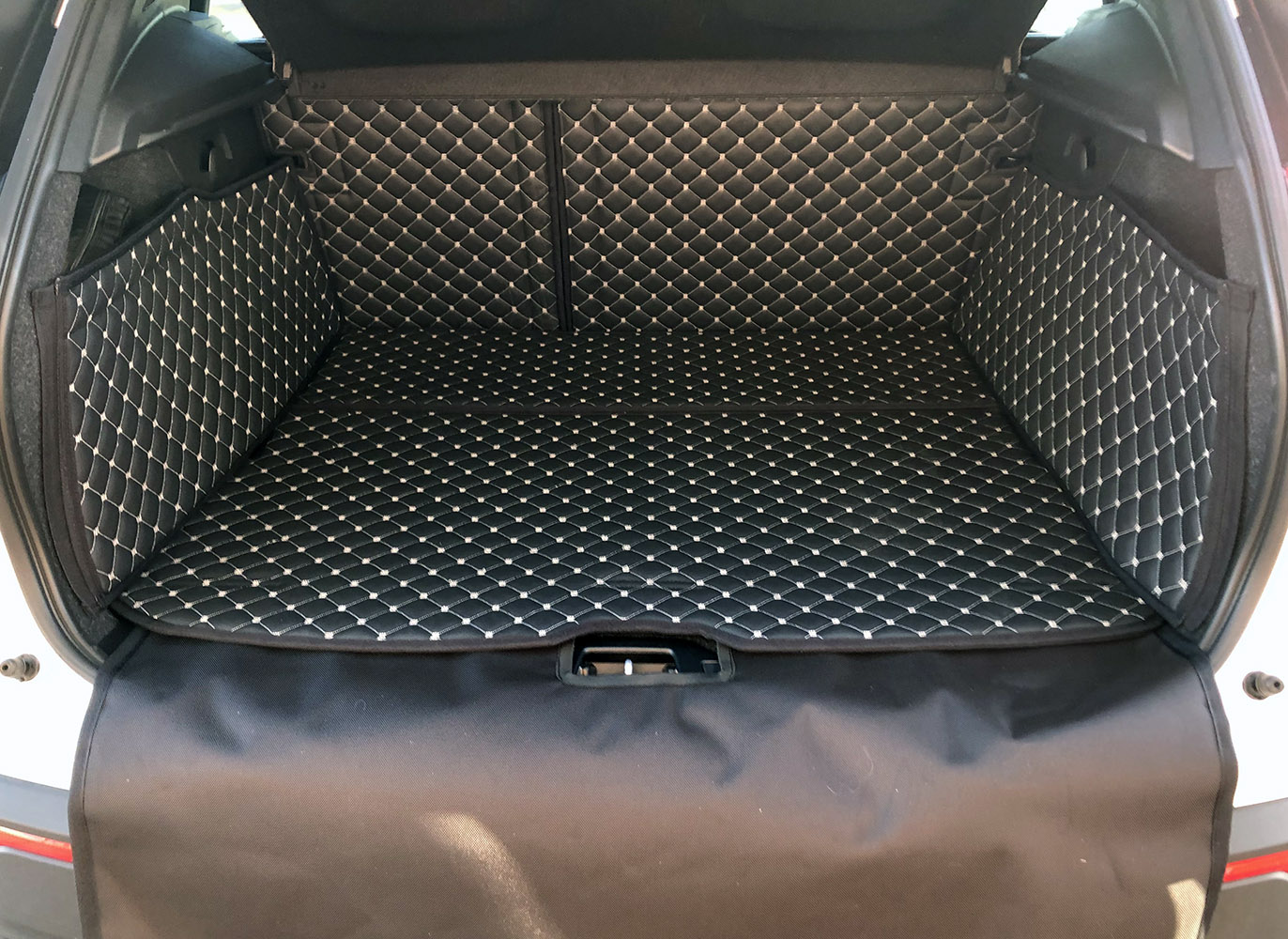 Boot liner volvo on sale xc40